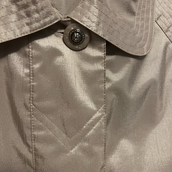 Vintage British Mist Trench Coat Shimmering Champagne Rain Size 12 Petite - Picture 8 of 16